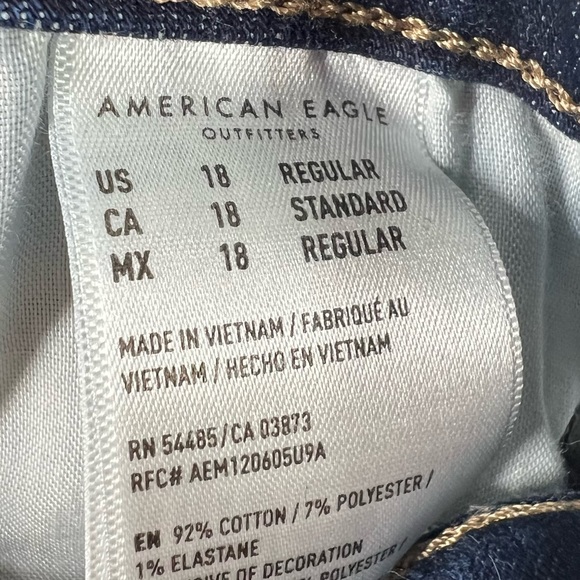 AMERICAN EAGLE Curvy Super High Rise Flare Dark Wash Jeans Plus Size 18 - Picture 7 of 7